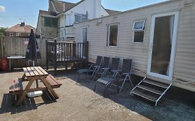 The Jackdaw Pub Self Catering Static Caravan Free Breakfast Supplied